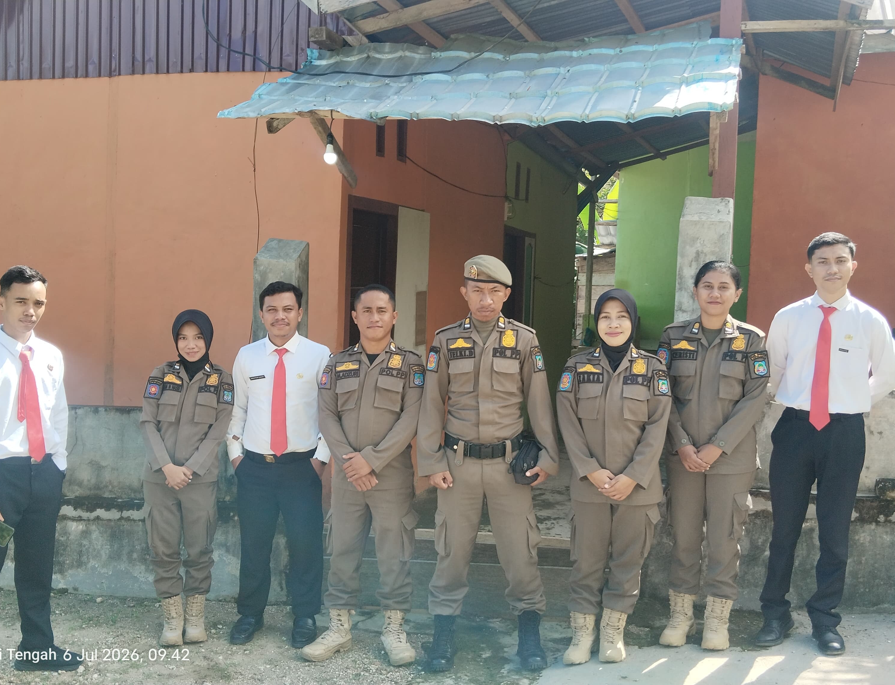 Satpol PP Banggai Kepulauan Konsisten Gelar Pengawasan Rutin, Pastikan Pelajar Tetap di Sekolah Saat Jam Belajar